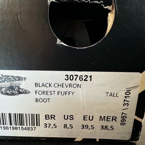 NWT FARM Rio Black Chevron Forest Puffy Tall Boot Womens 8.5 - Picture 12 of 16